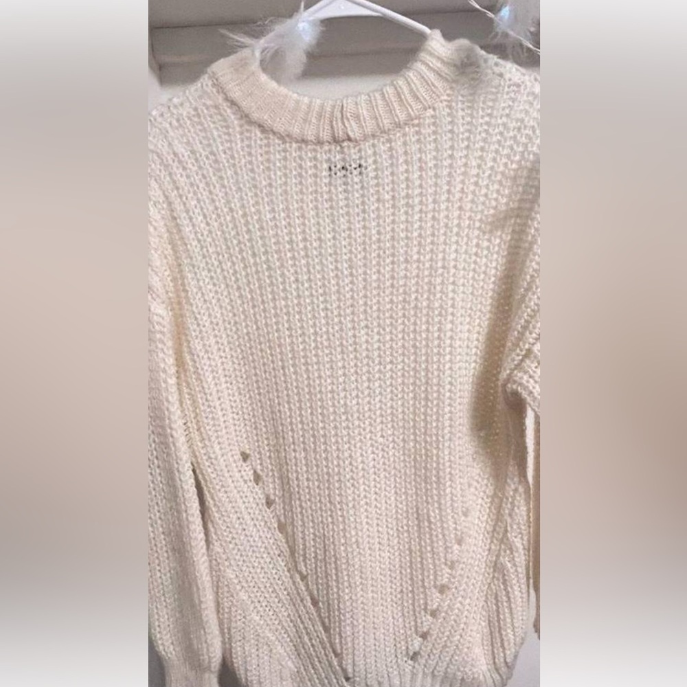American Eagle Women’s Cream Crew Slouchy Oversized Sweater - Picture 2 of 6